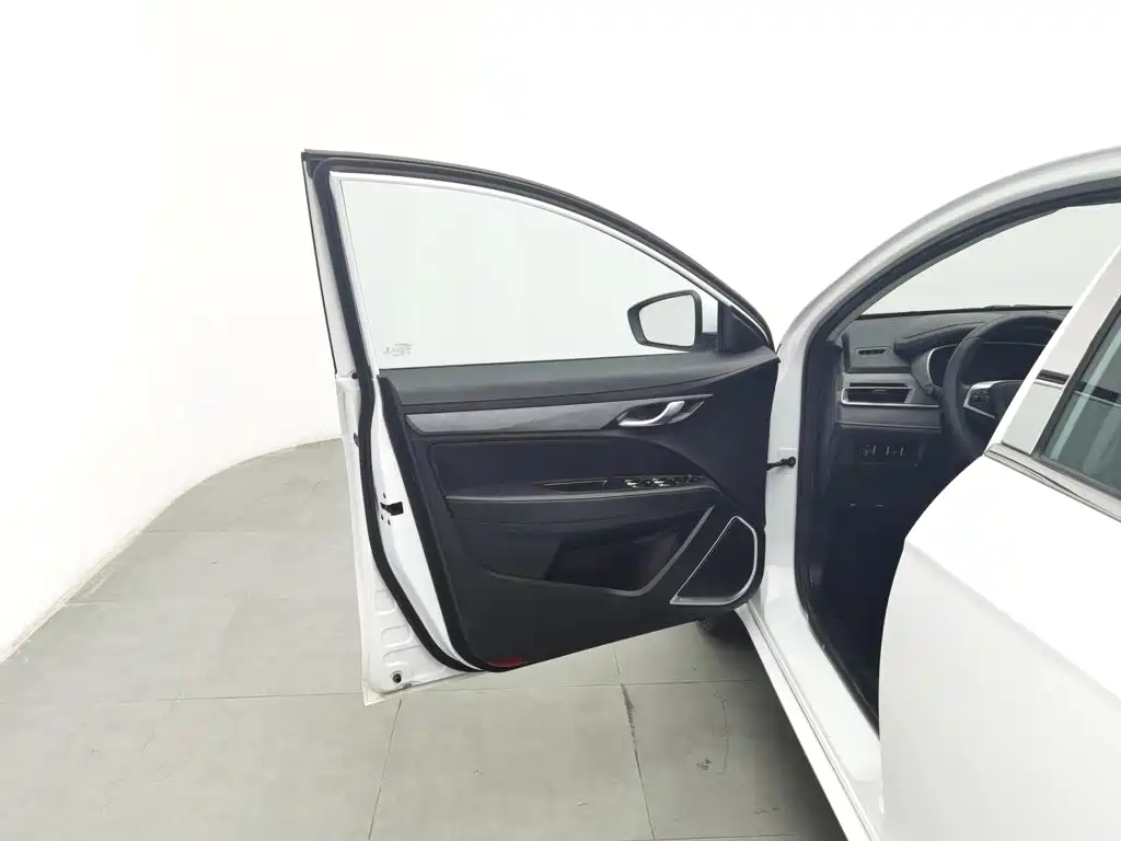 Geely Emgrand — миниатюра 8