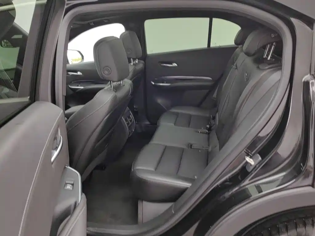 Cadillac XT4 — миниатюра 15