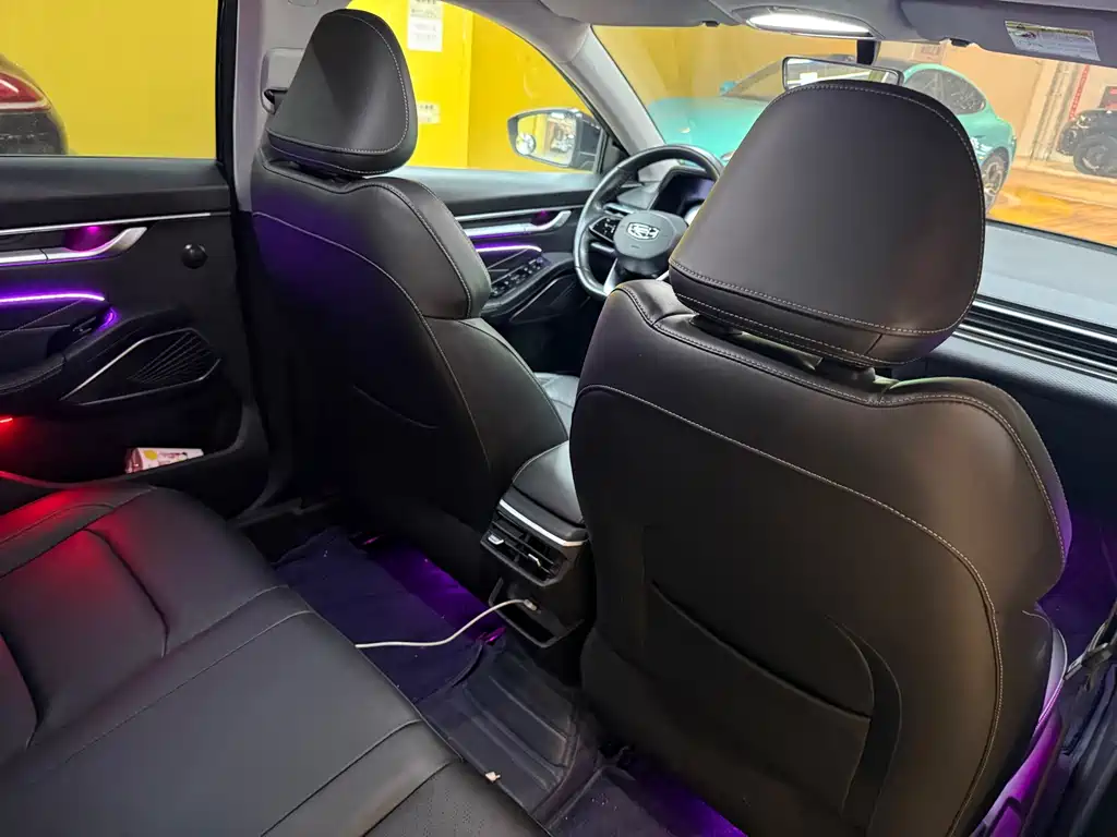 Geely Emgrand — миниатюра 10
