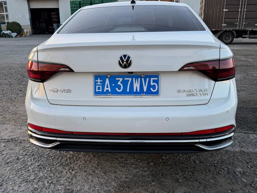 Volkswagen Sagitar — миниатюра 17