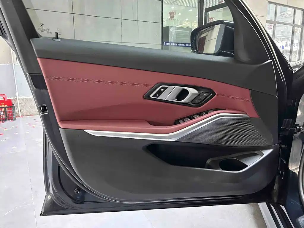 BMW 3 Series — миниатюра 10