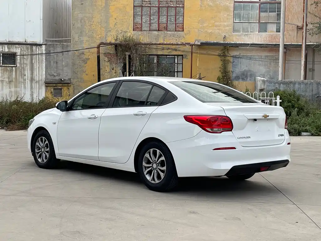 Chevrolet Cavalier — миниатюра 4