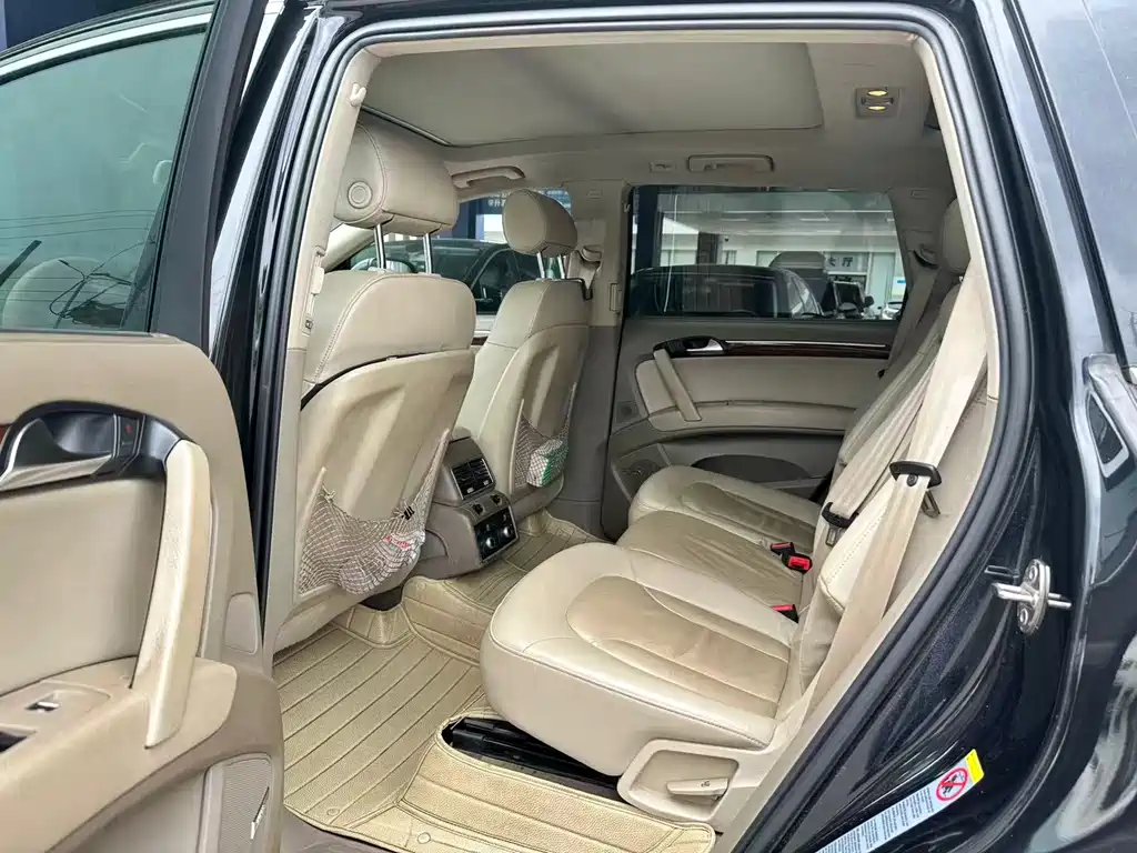 Audi Q7 — миниатюра 5