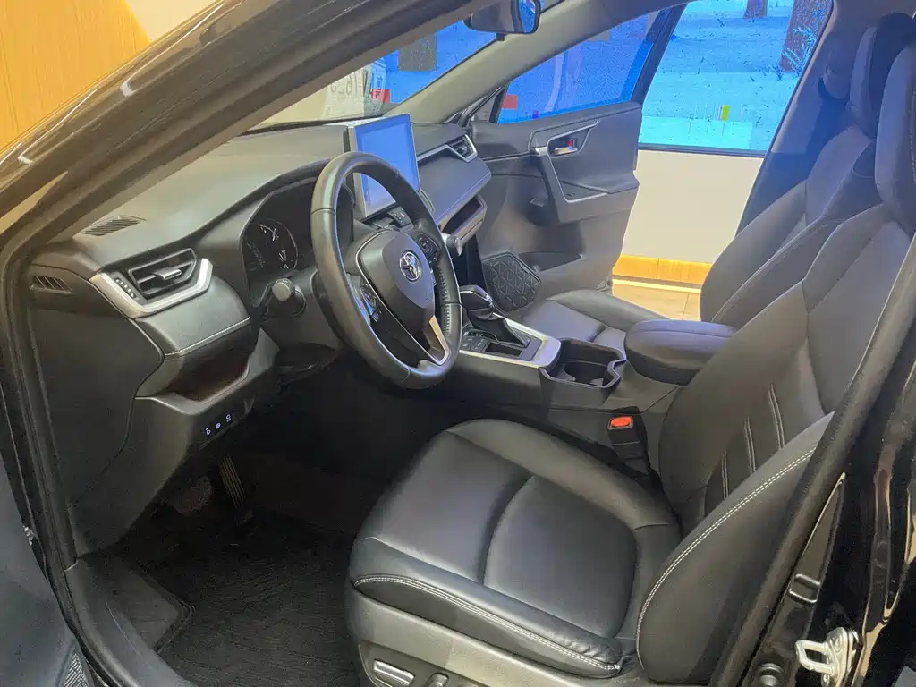 TOYOTA RAV4 RONGFANG