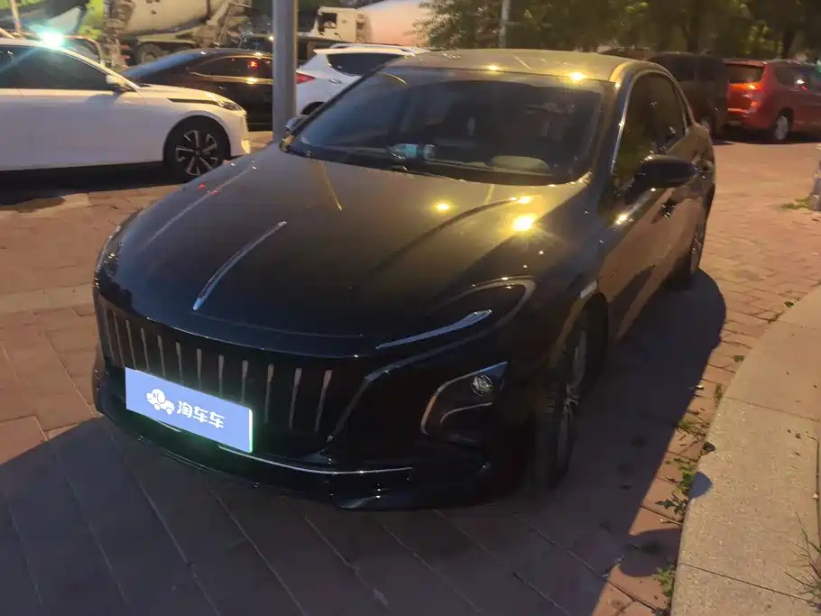 Hongqi Hongqi E-QM5