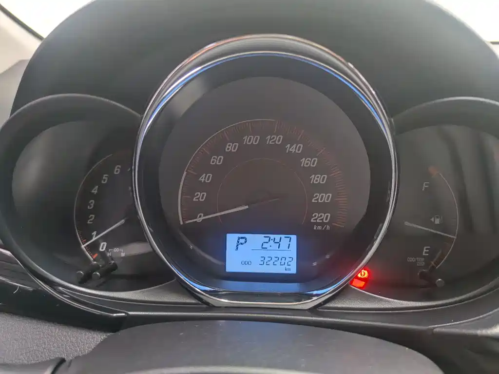 TOYOTA YARIS L ZHIXUAN