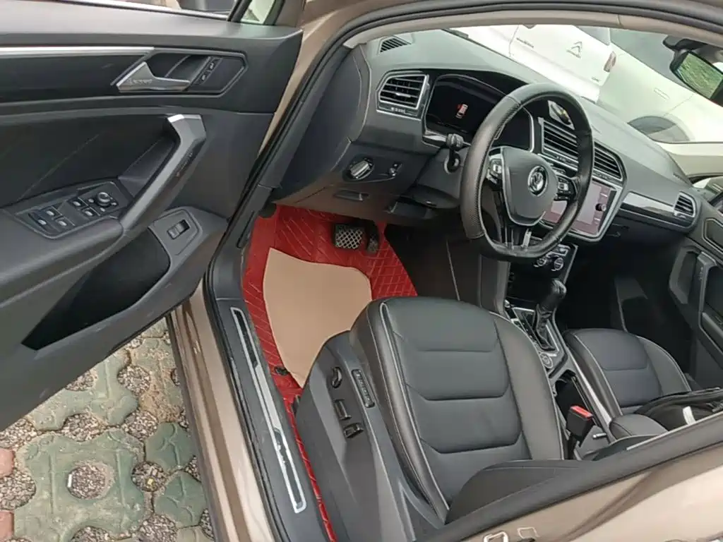Volkswagen Tiguan — миниатюра 16