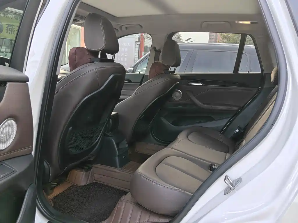BMW X1 — миниатюра 10