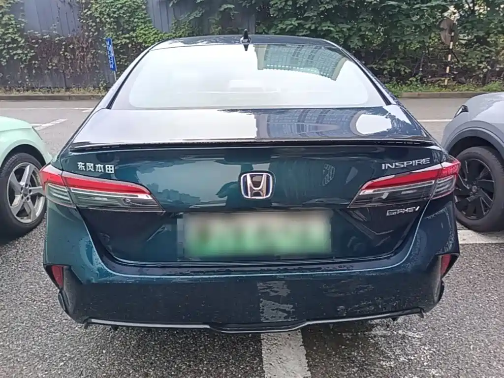 Honda Inspire PHEV — миниатюра 6