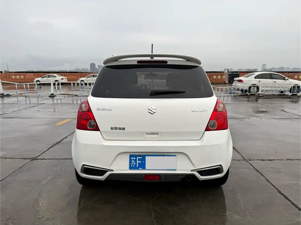 Suzuki Swift — миниатюра 6