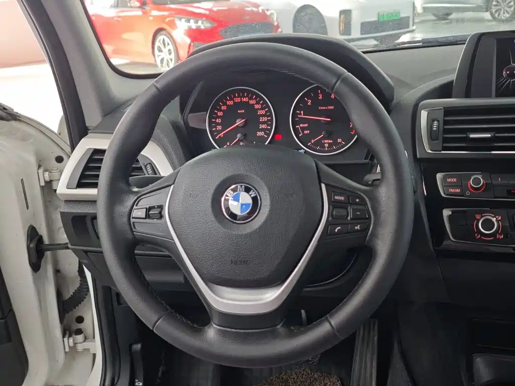 BMW 1 Series (Import) — миниатюра 7