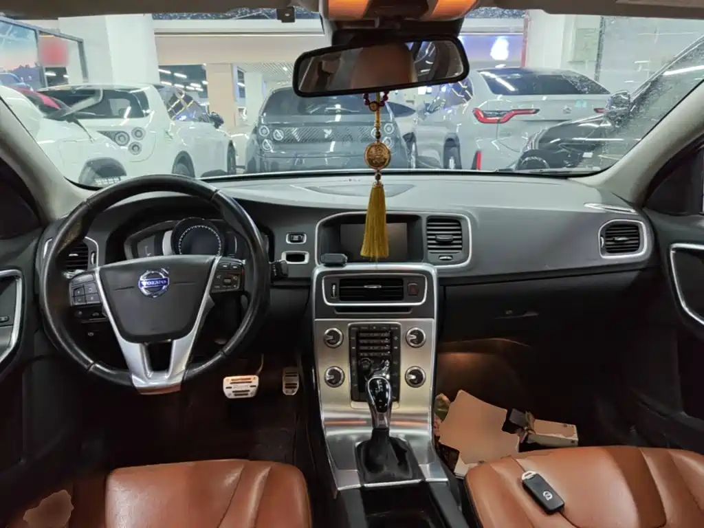 Volvo S60 — миниатюра 10