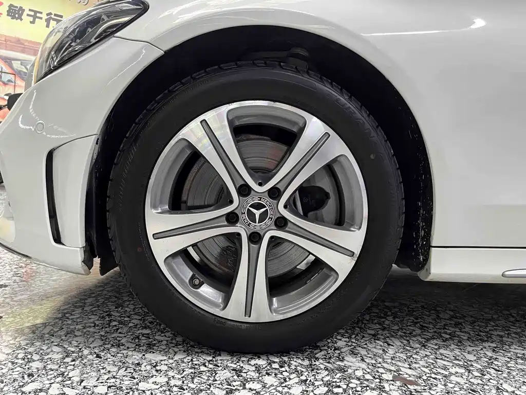 Mercedes-Benz C-Class — миниатюра 14