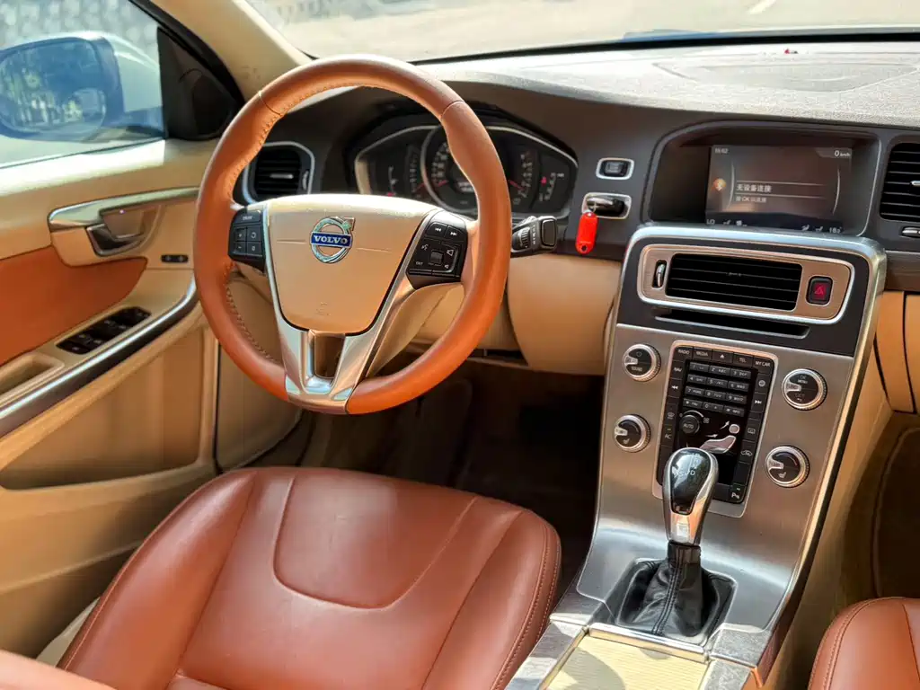 Volvo S60 — миниатюра 4