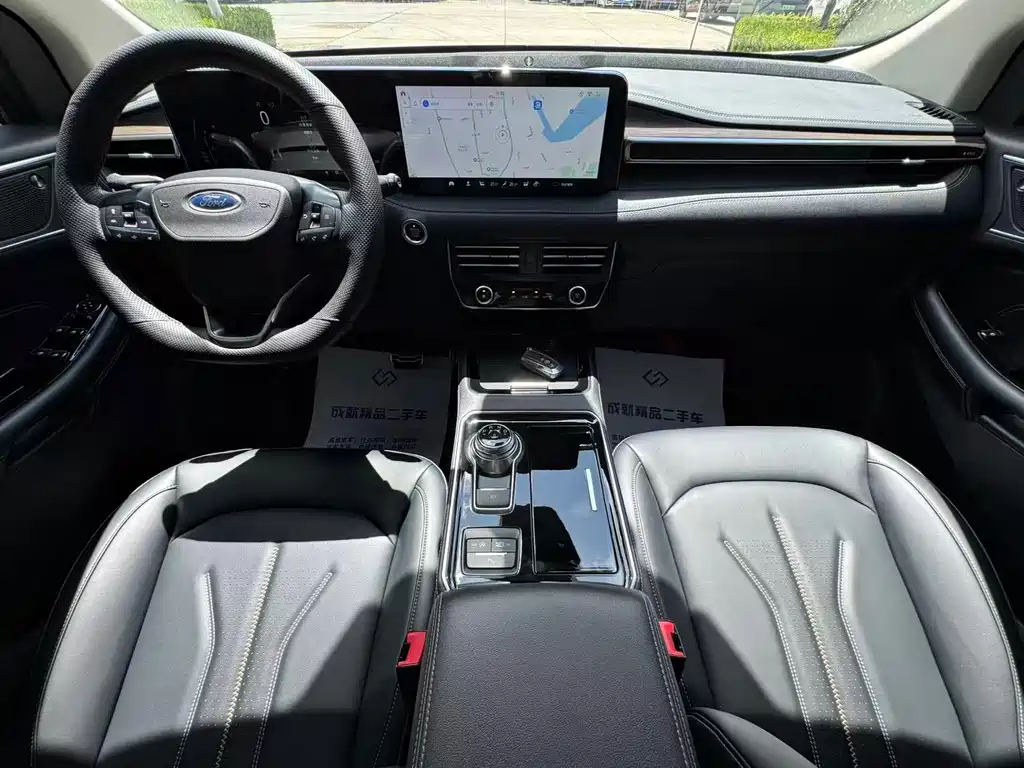 Ford Edge — миниатюра 6