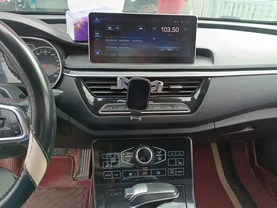 Hongqi Hongqi H5 — миниатюра 13