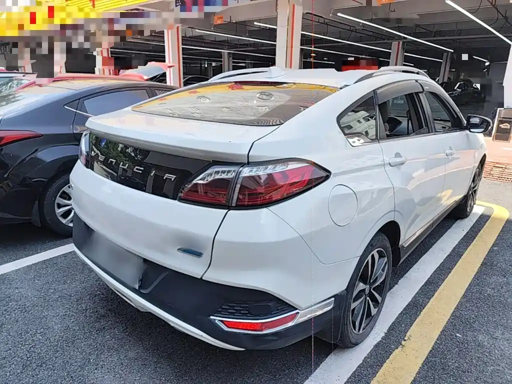 Venucia T90 — миниатюра 7