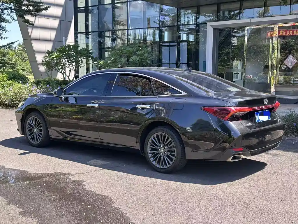Toyota Avalon — миниатюра 7