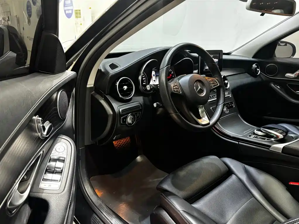 MERCEDES-BENZ C CLASS