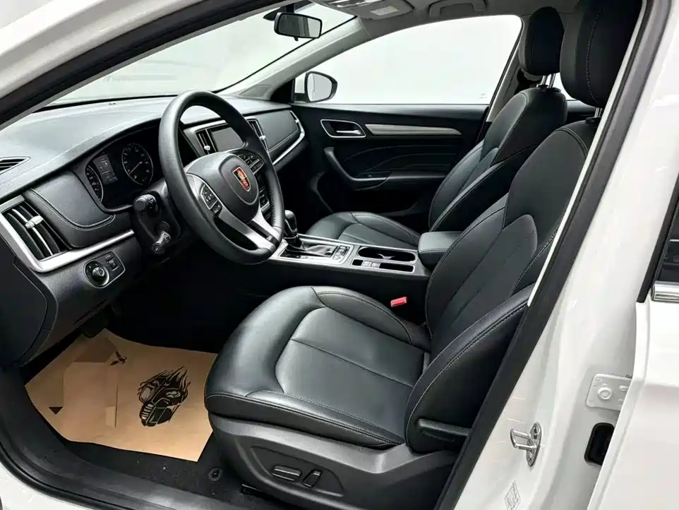 Roewe i6 Classic — миниатюра 3