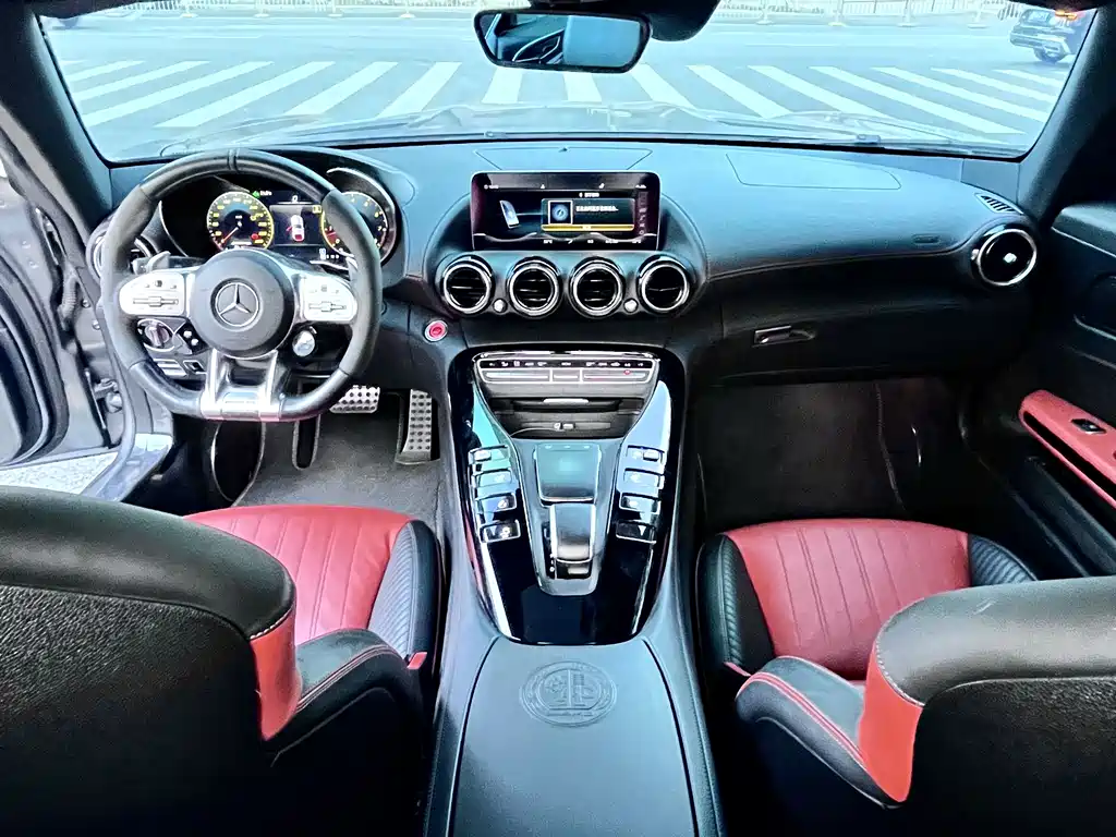 MERCEDES-BENZ AMG GT