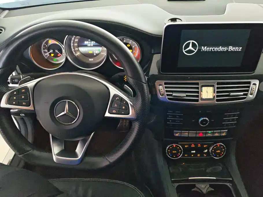 Mercedes-Benz CLS — миниатюра 12