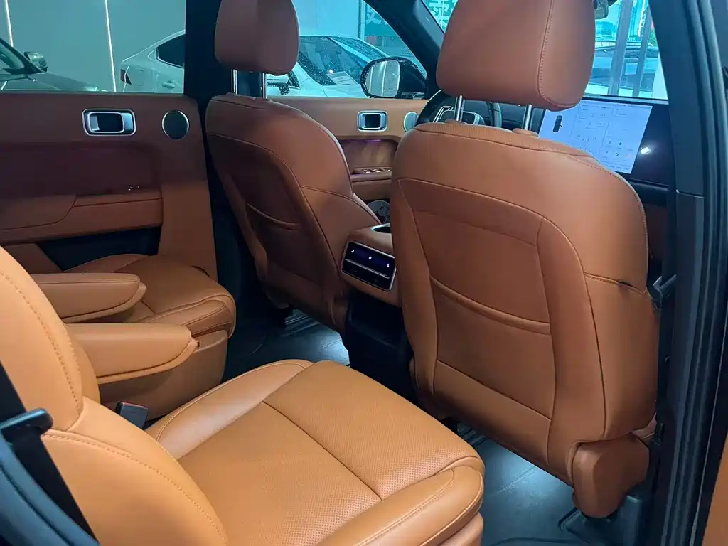 Li Auto Li L8 — миниатюра 11