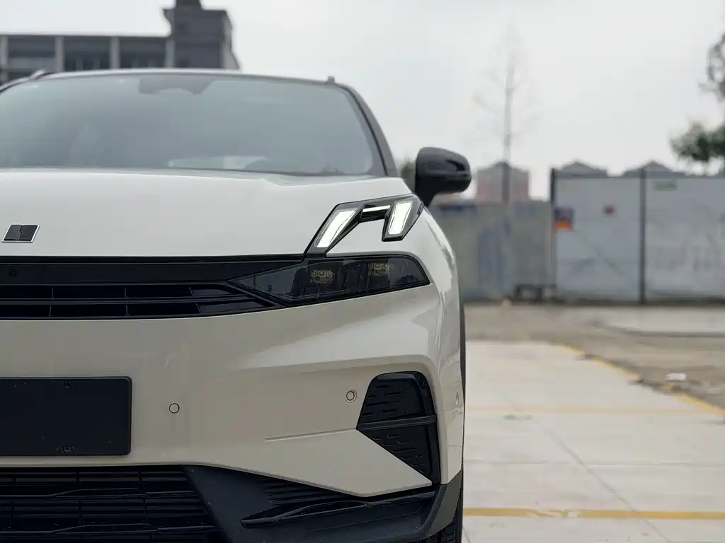 Lynk & Co 06 — миниатюра 4