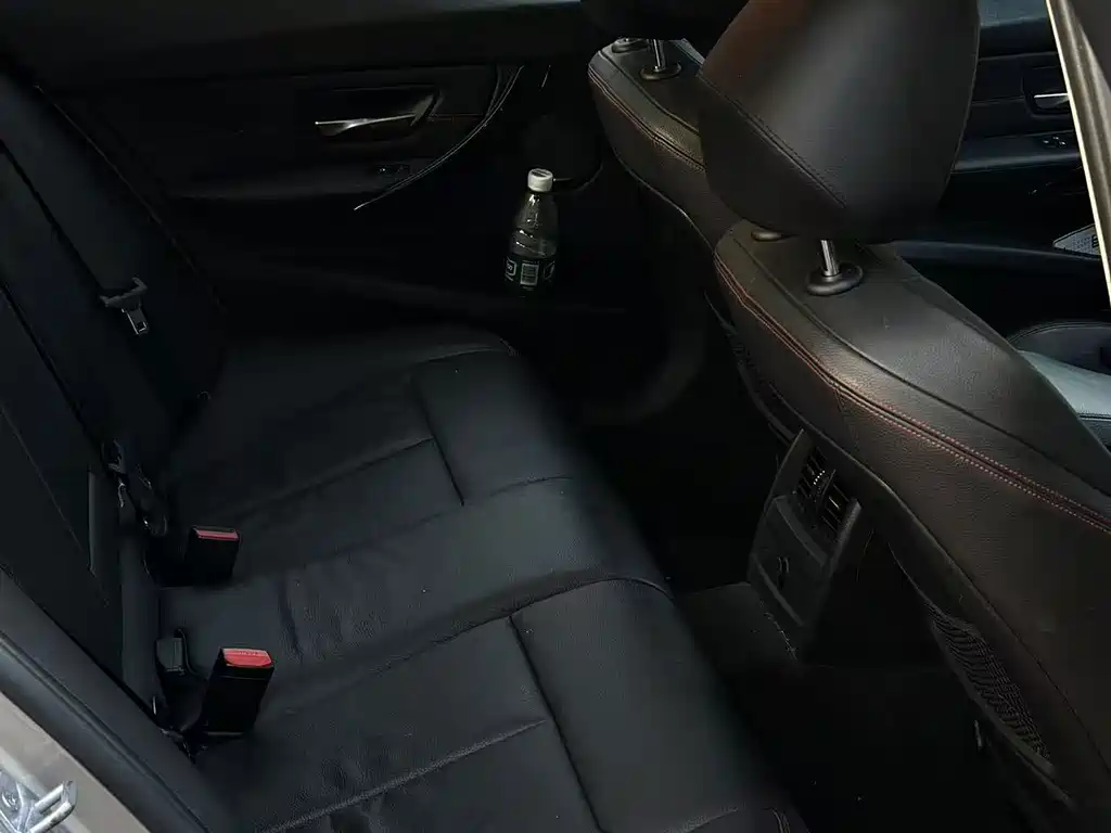 BMW 3 Series — миниатюра 4