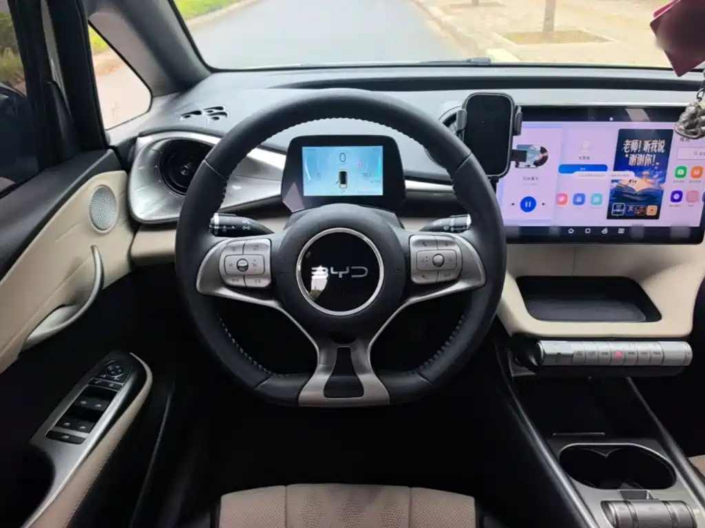 BYD Dolphin — миниатюра 11