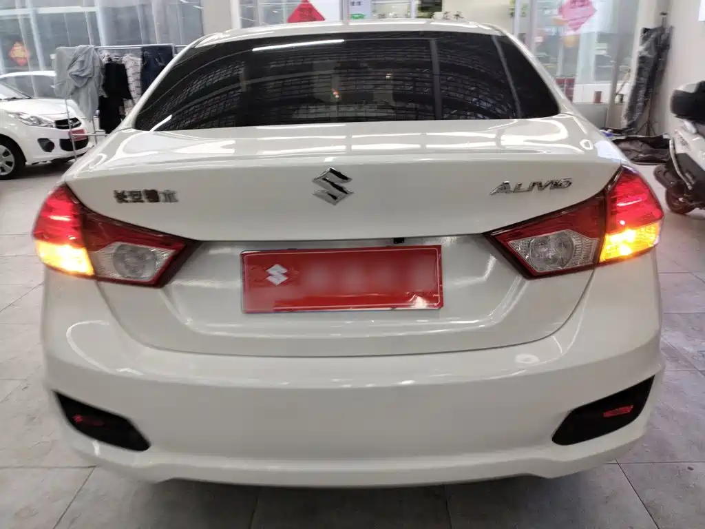 Suzuki Alivio — миниатюра 6
