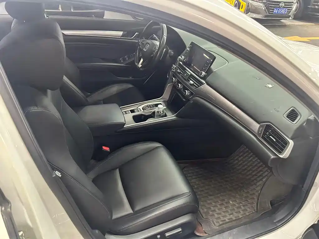 Honda Accord — миниатюра 12