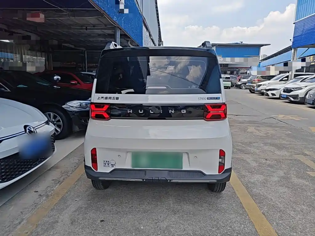Wuling MINIEV — миниатюра 6