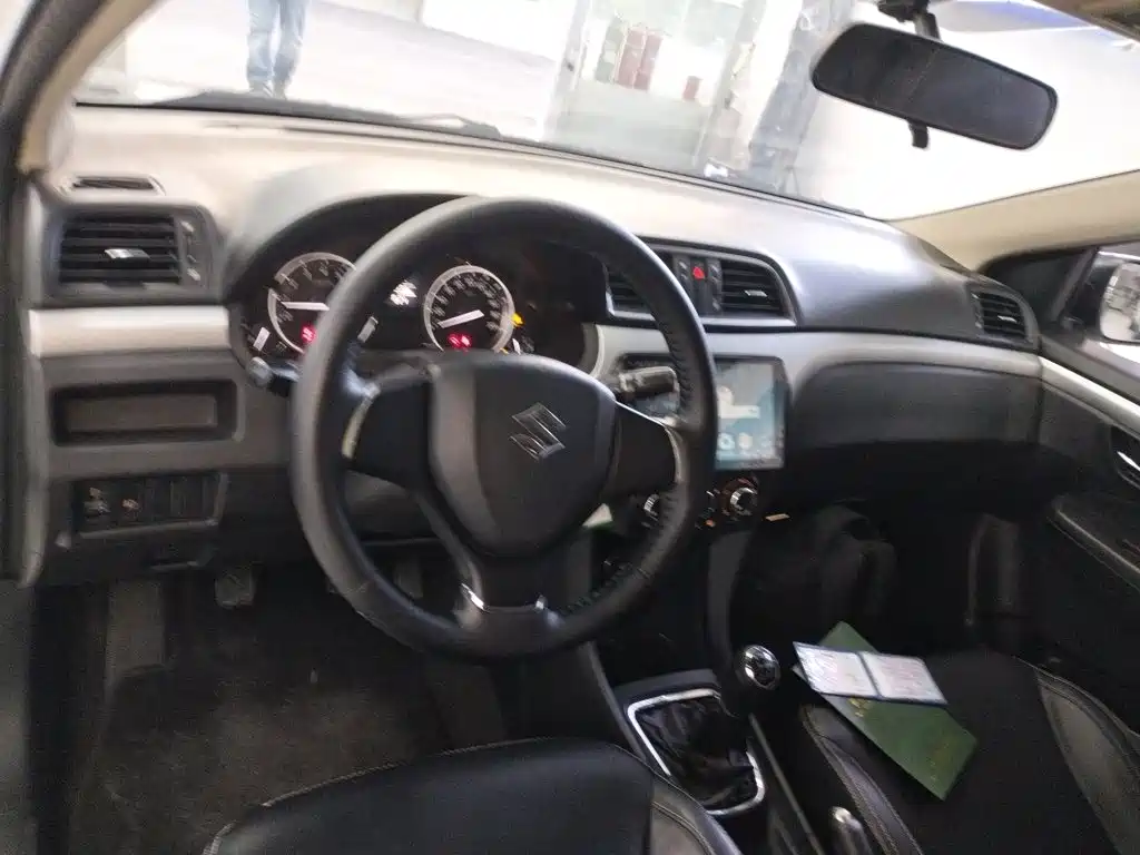 Suzuki Alivio — миниатюра 10