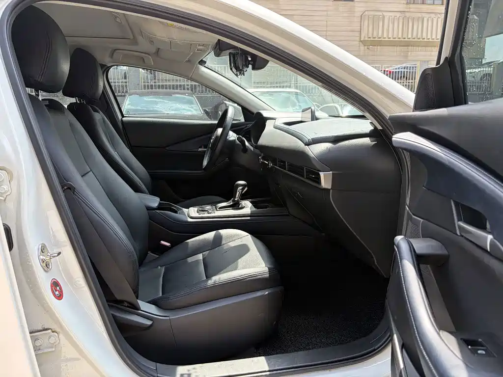 Mazda CX-30 — миниатюра 16