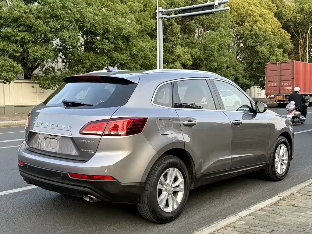 Borgward BX7 — миниатюра 4