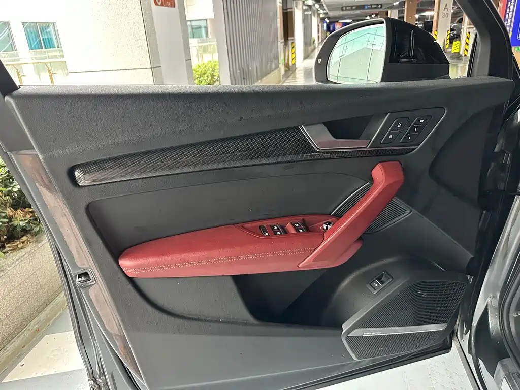 Audi Q5L Sportback — миниатюра 9