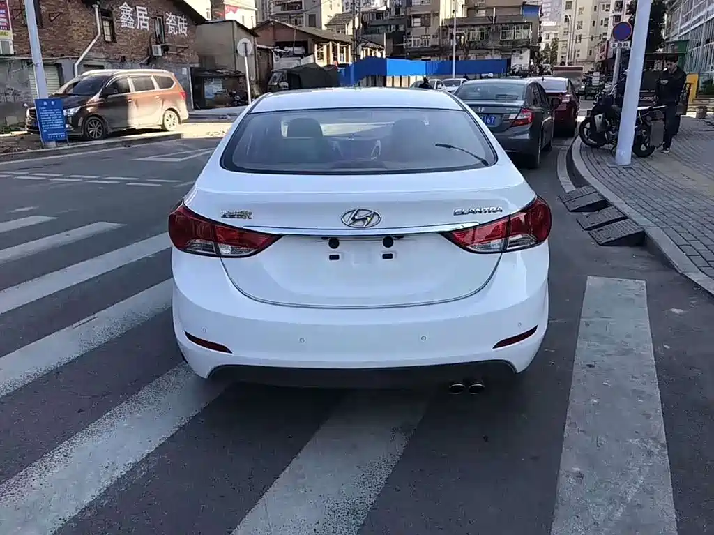Hyundai Elantra Langdong — миниатюра 5