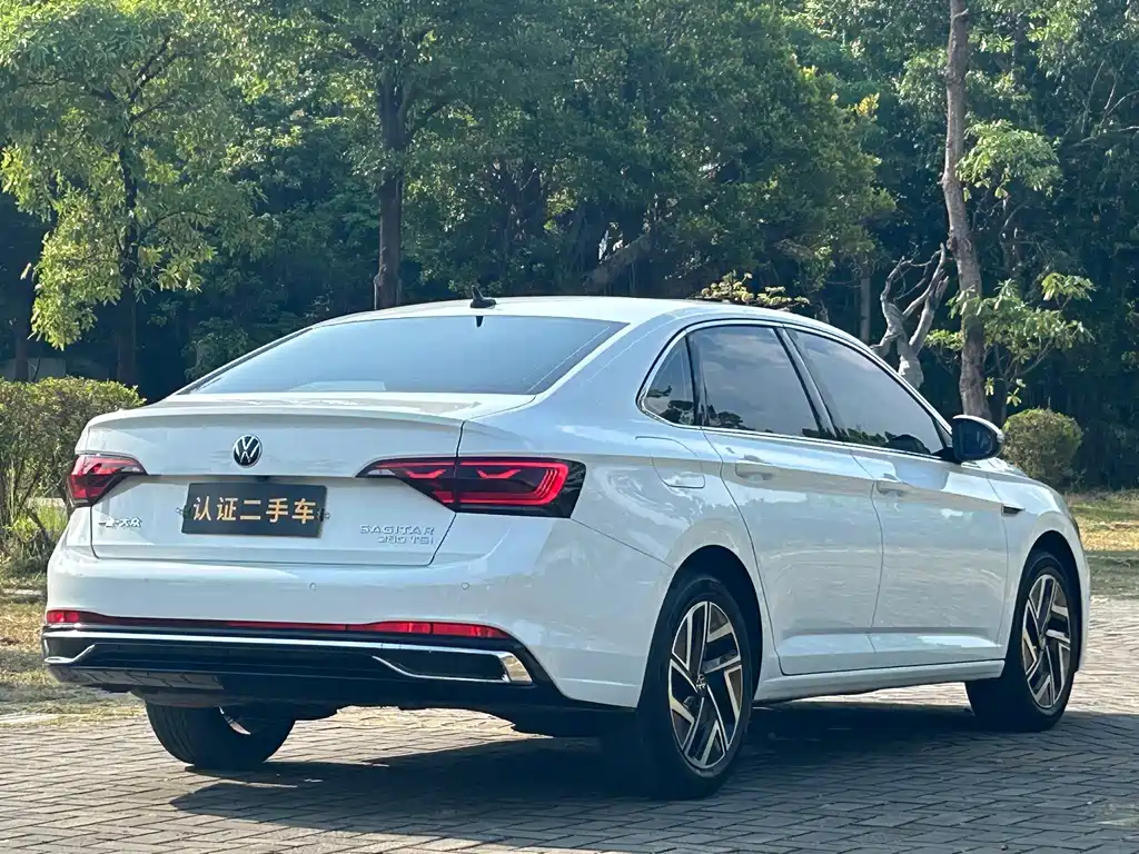 Volkswagen Sagitar — миниатюра 3