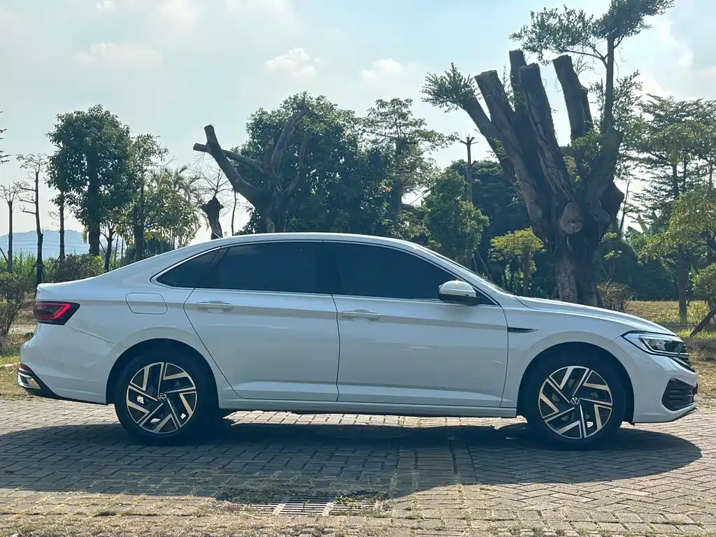 Volkswagen Sagitar — миниатюра 8