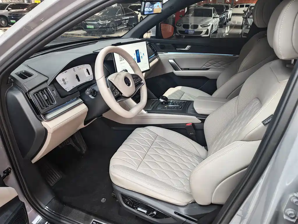 BYD Tang New Energy — миниатюра 7