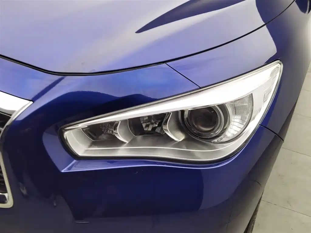 Infiniti Q50L 2016 2.0T Comfort
