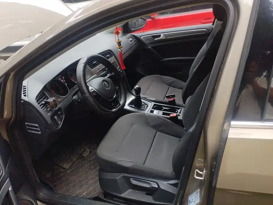 Volkswagen Golf — миниатюра 9
