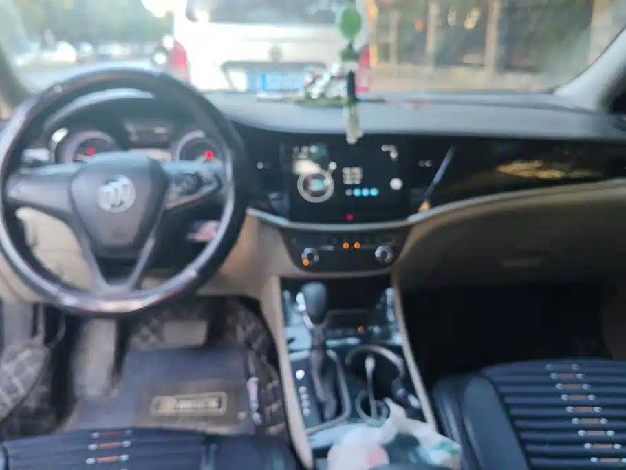 Buick Verano — миниатюра 12