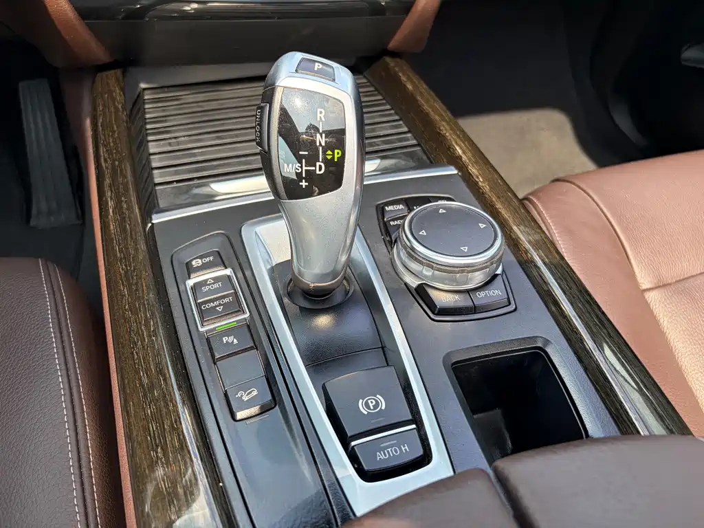 BMW X5 (Import) — миниатюра 14