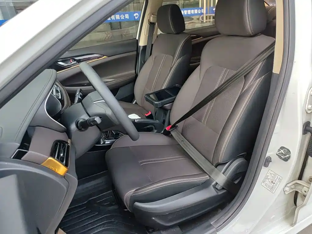 Changan Eado DT — миниатюра 15