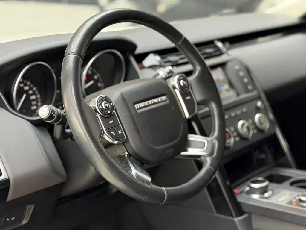 Land Rover Discovery 2017 3.0 SC V6 SE