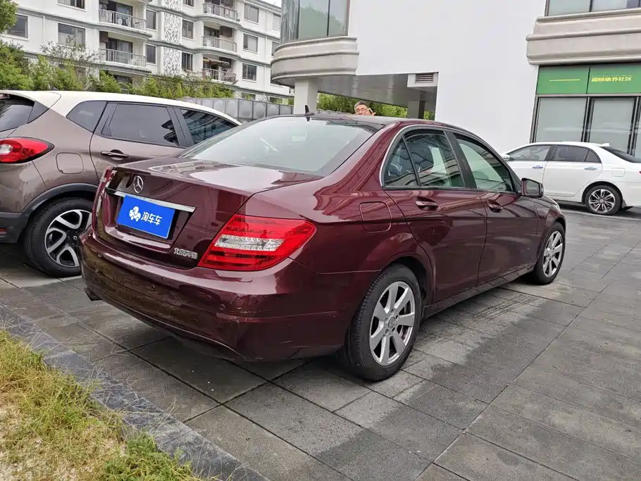 Mercedes-Benz C-Class — миниатюра 3