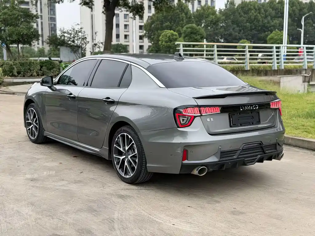 Lynk & Co 03 — миниатюра 8