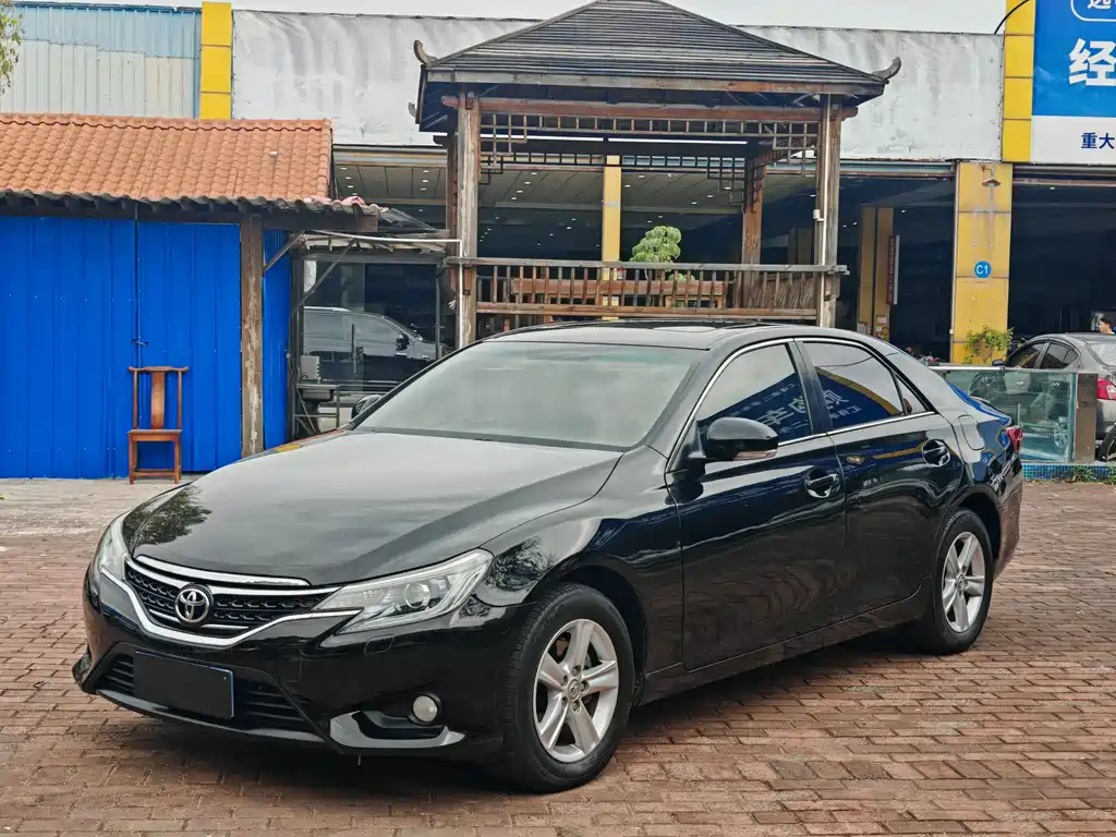Toyota Reiz 2014